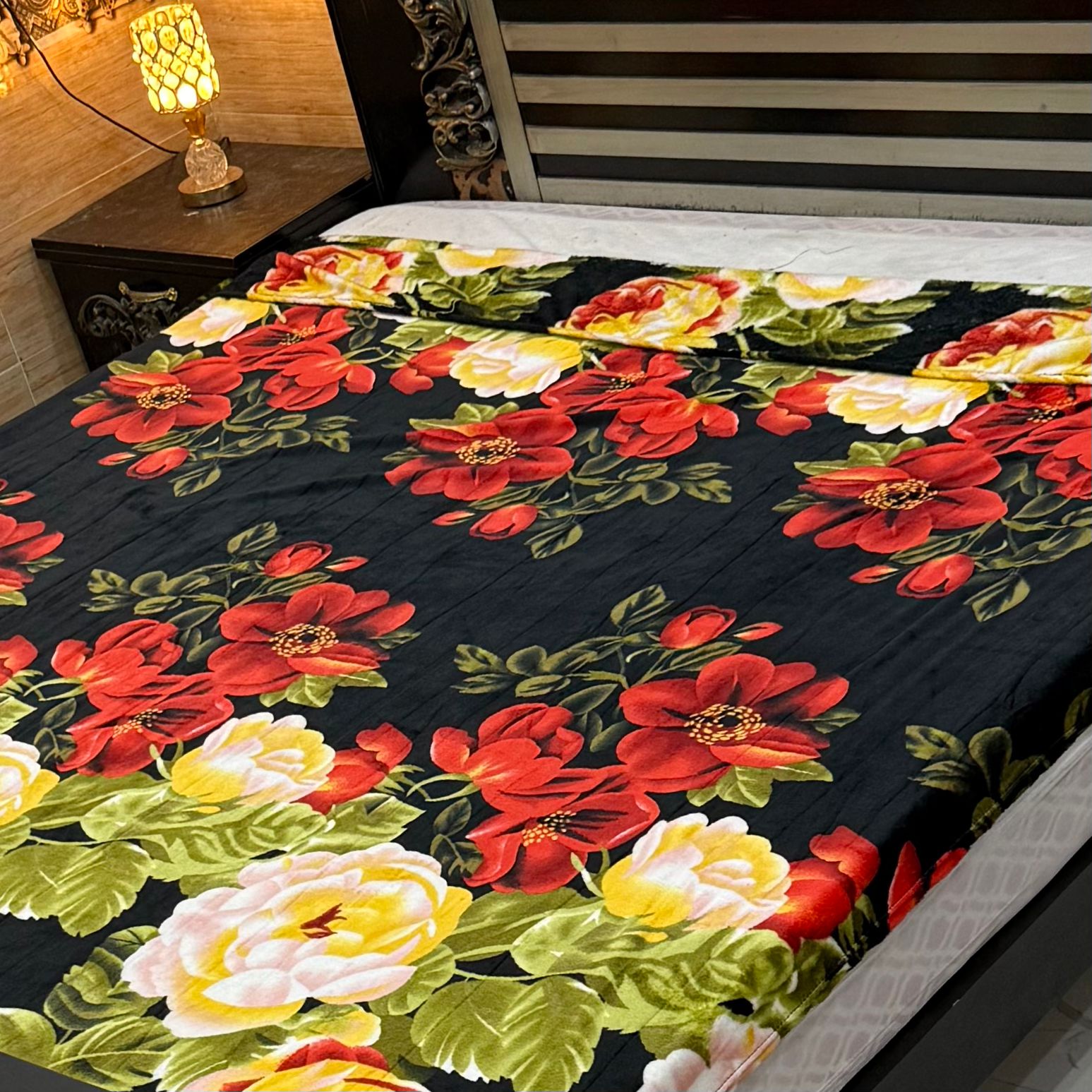 Black Base Floral Garden AC Blanket – Soft Fleece Double Bed Size