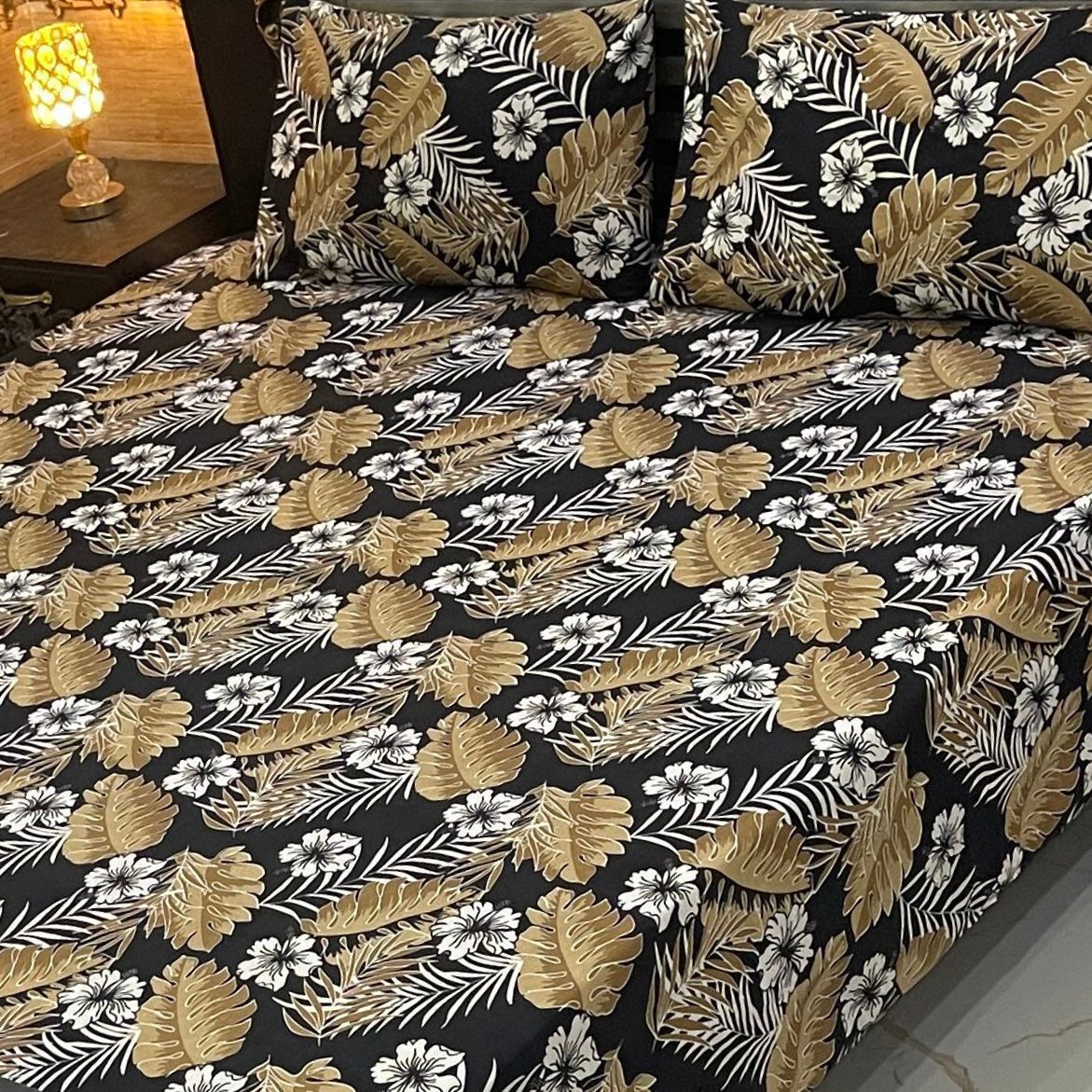 Black Soft Crystal Cotton Bed Sheet – Elegant Checkered Design