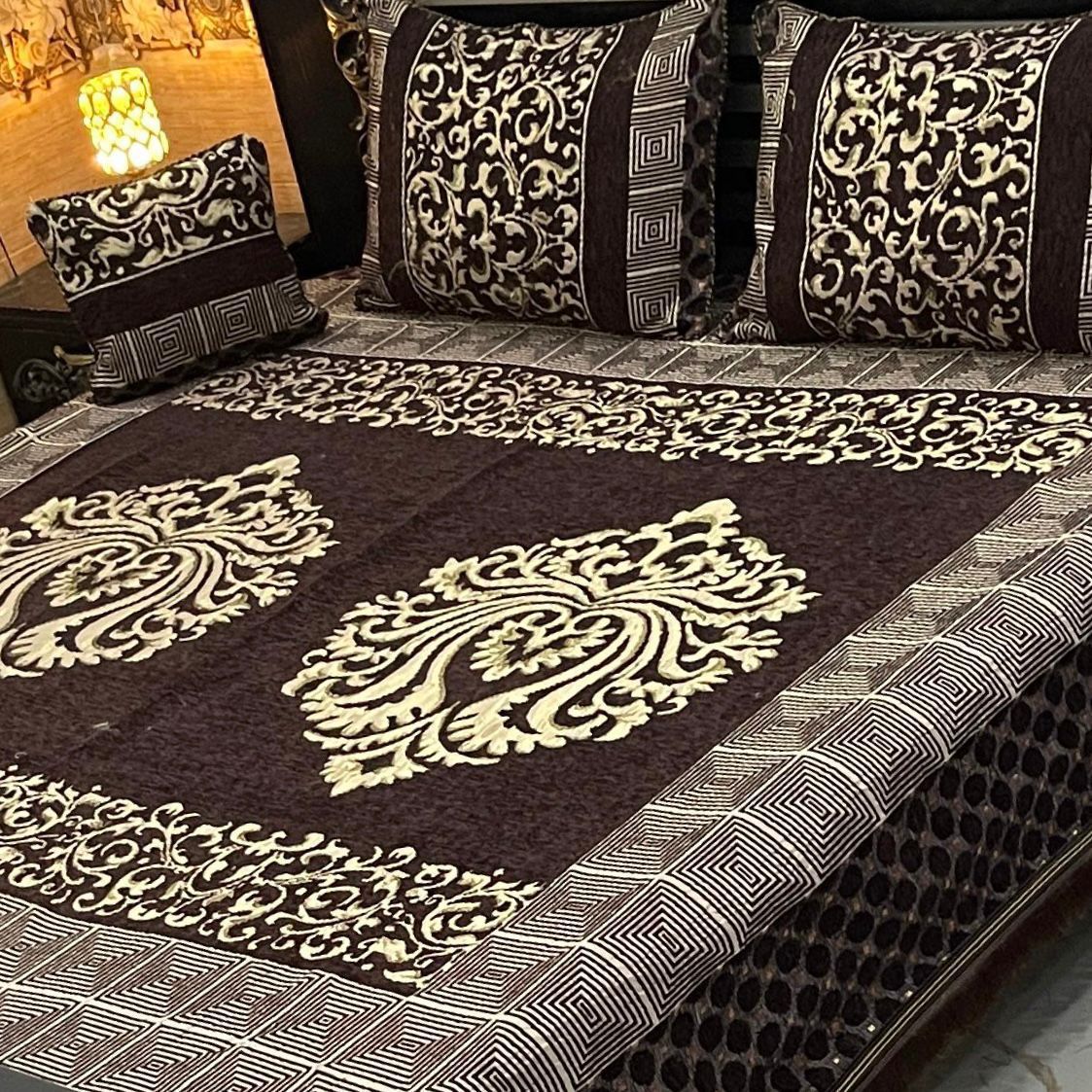 Royal Brown – 4Pc Velvet Jacquard Luxury Bedsheet