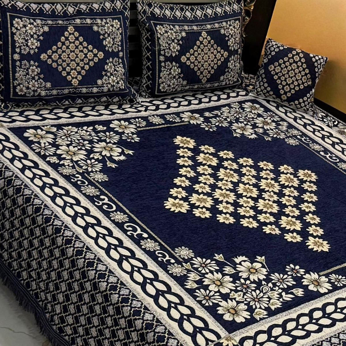 4Pc Velvet Jacquard Luxury Bedsheet - Fashion Home Store