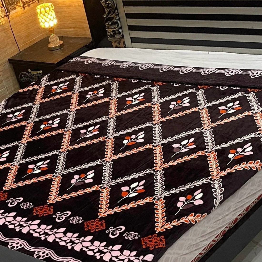 Brown Diamond Floral AC Blanket – Soft Fleece Double Bed Size