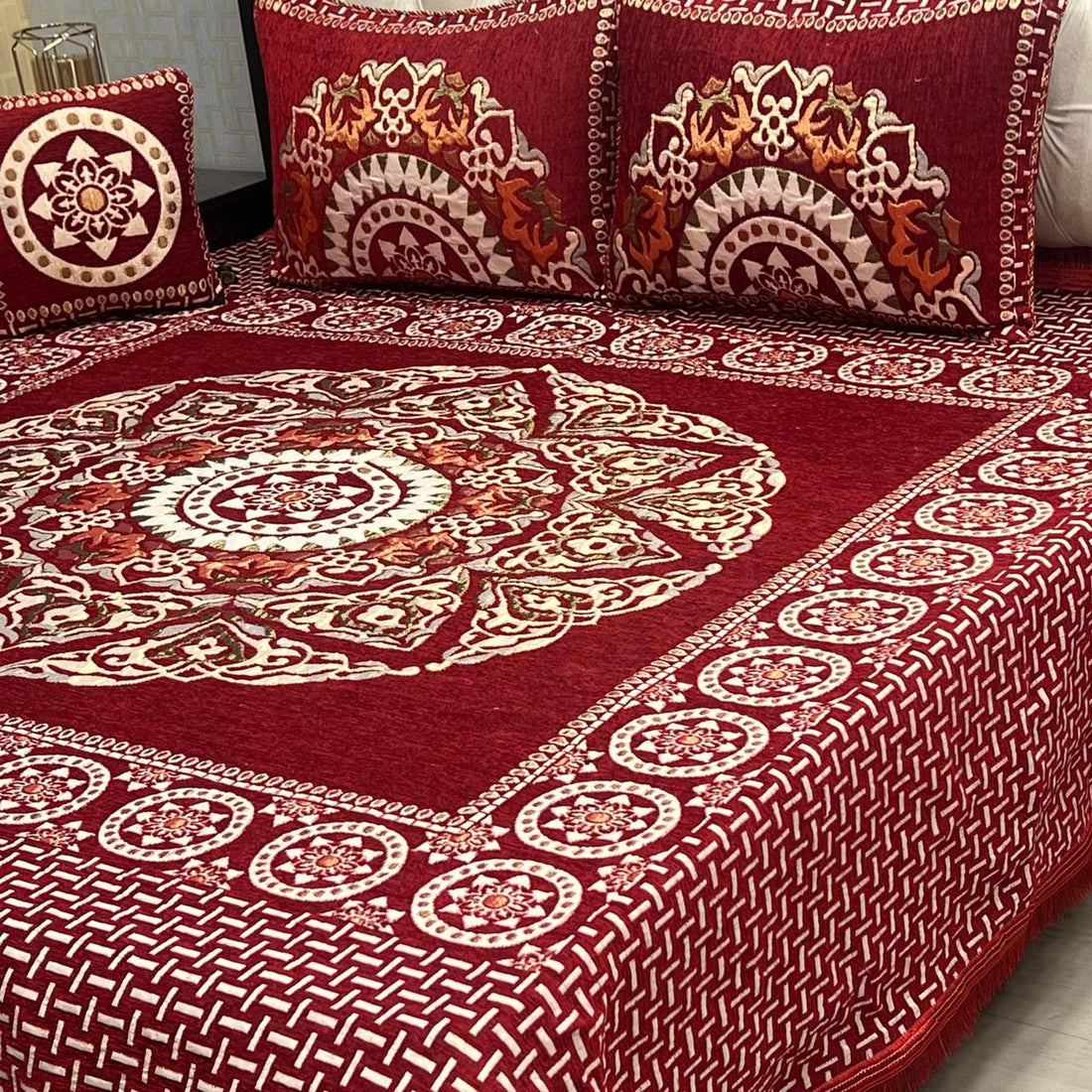 4Pc Velvet Jacquard Luxury Bedsheet – Floral Design