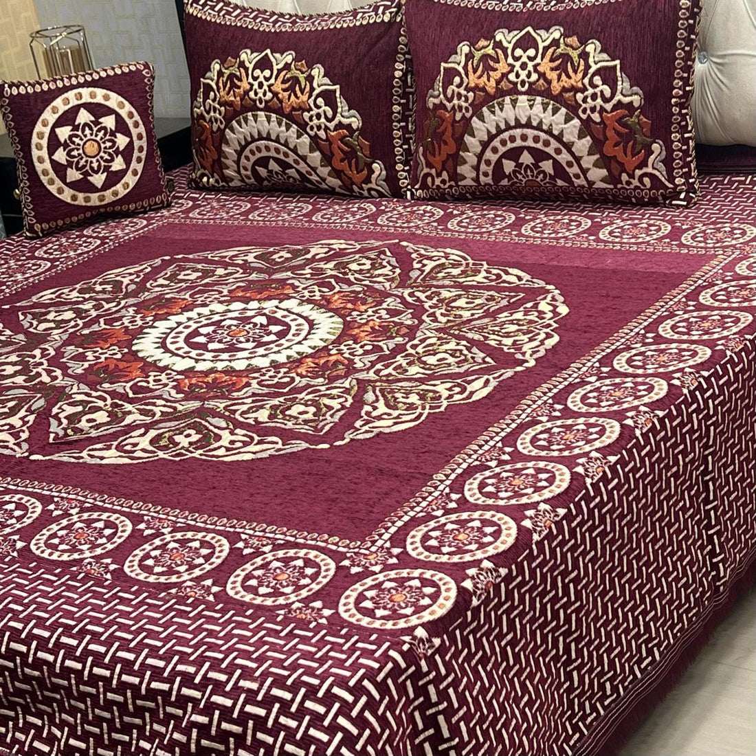 Rose Pink – 4Pc Velvet Jacquard Luxury Bedsheet