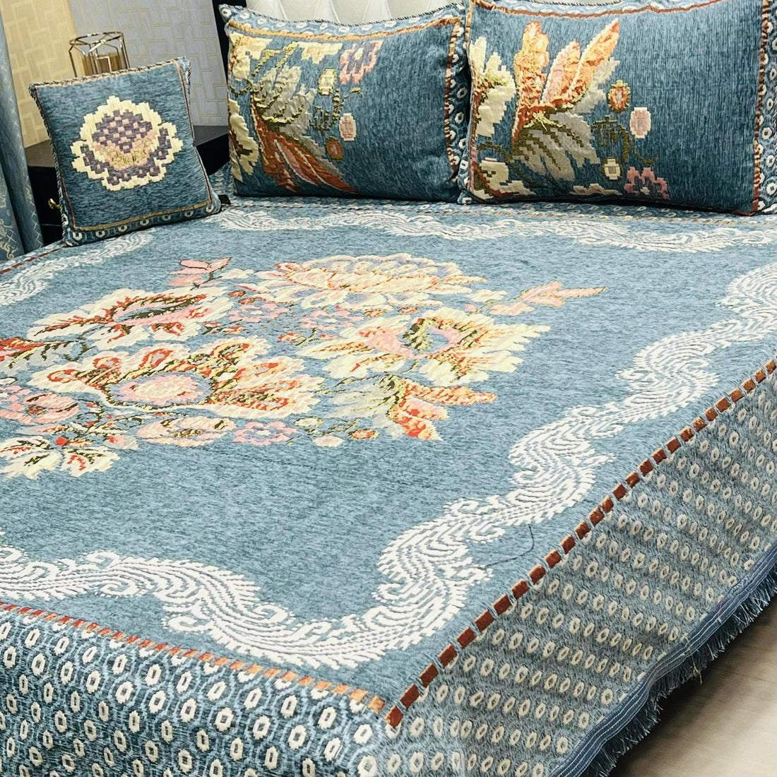 Mint Green – 4Pc Velvet Jacquard Luxury Bedsheet