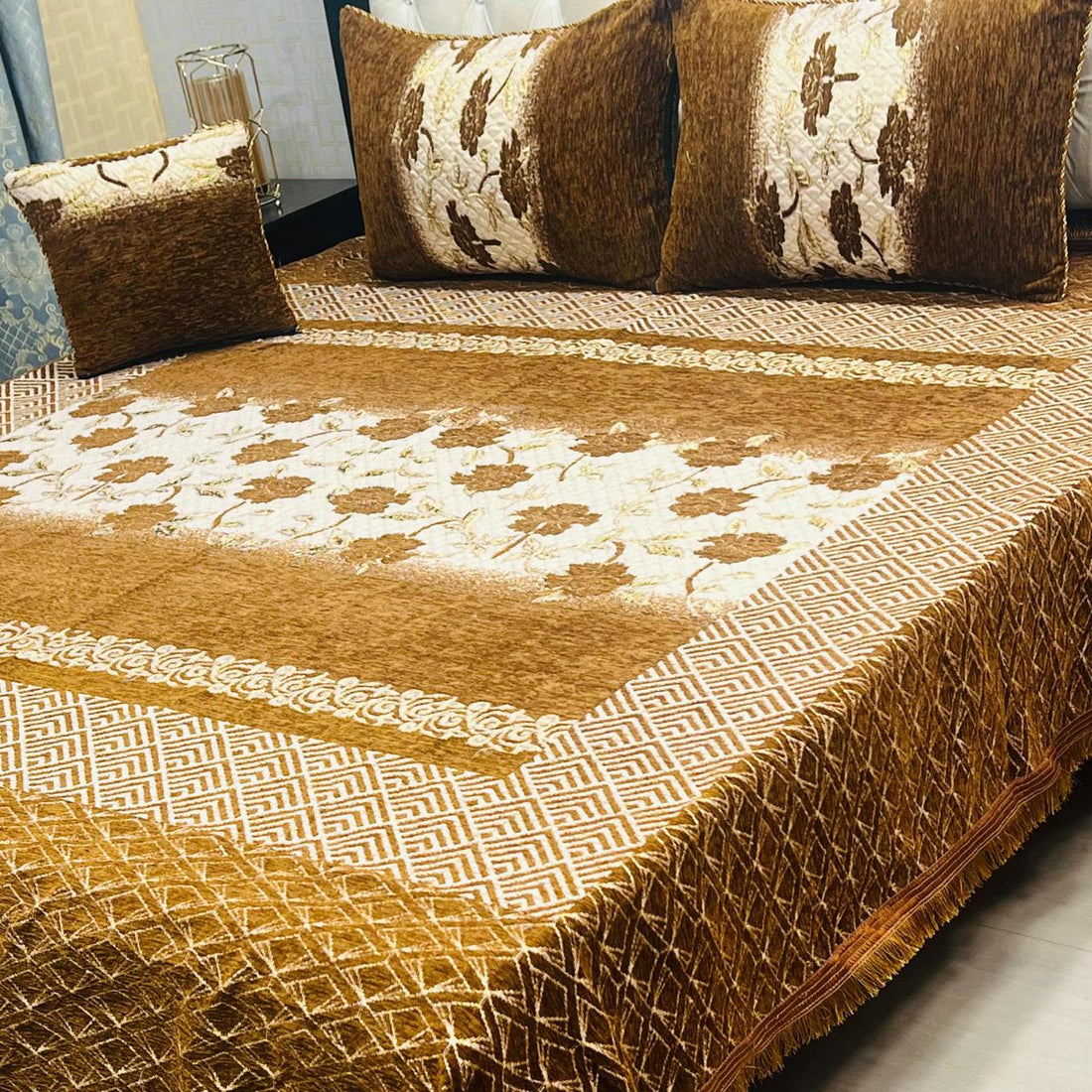 Mustard Brown – 4Pc Velvet Jacquard Luxury Bedsheet