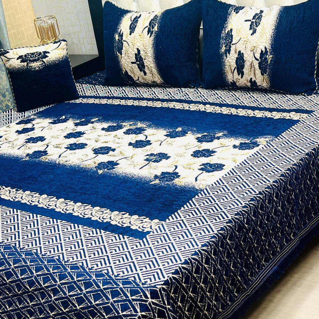 Navy Blue – 4Pc Velvet Jacquard Luxury Bedsheet