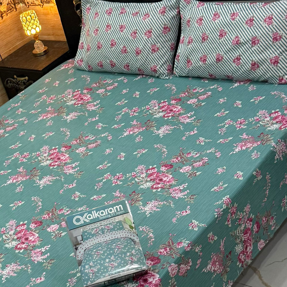Charming shade mix cotton bedsheet