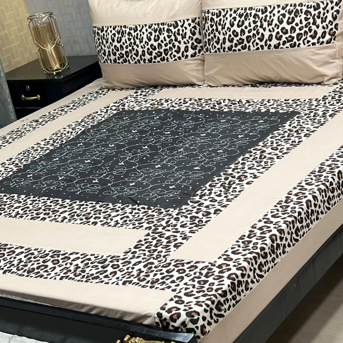 Skinny Embroidered Patchwork Bedsheet Set