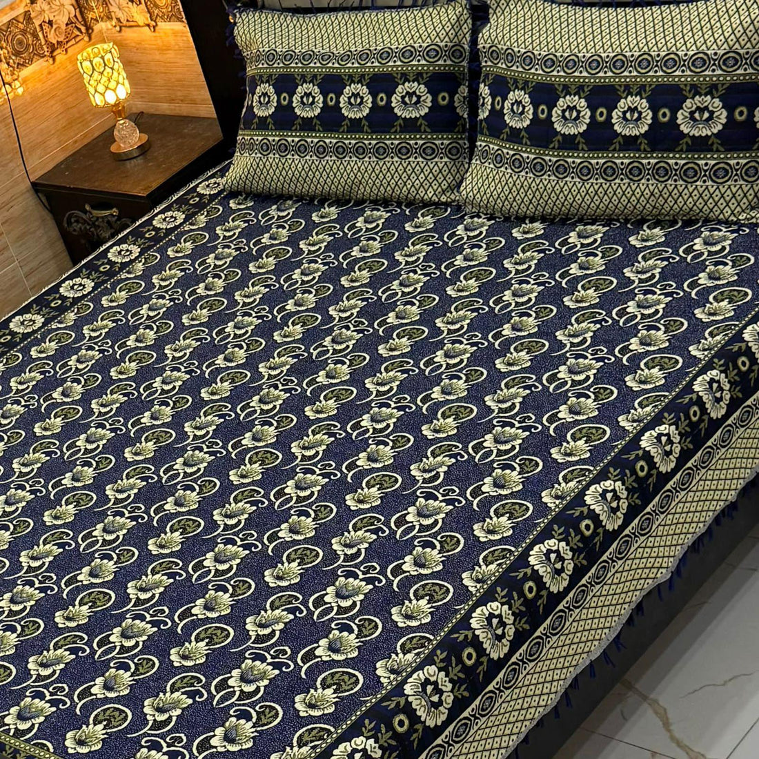 Black &amp; Cream Floral Medallion – Multani Traditional Jacquard Bedsheet