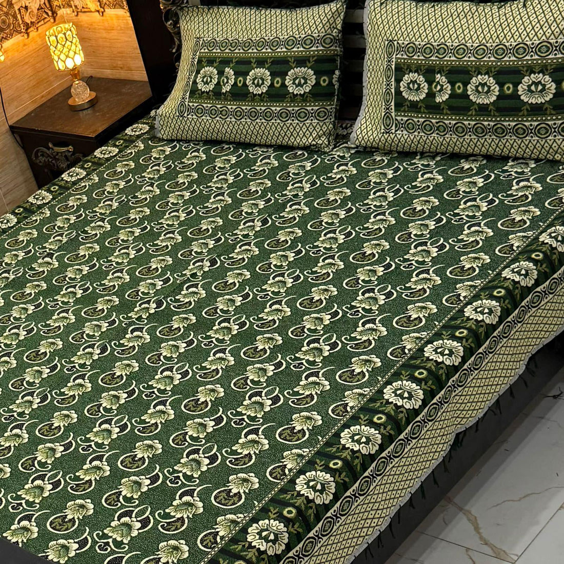 Rust Maroon – Multani Traditional Jacquard Bedsheet