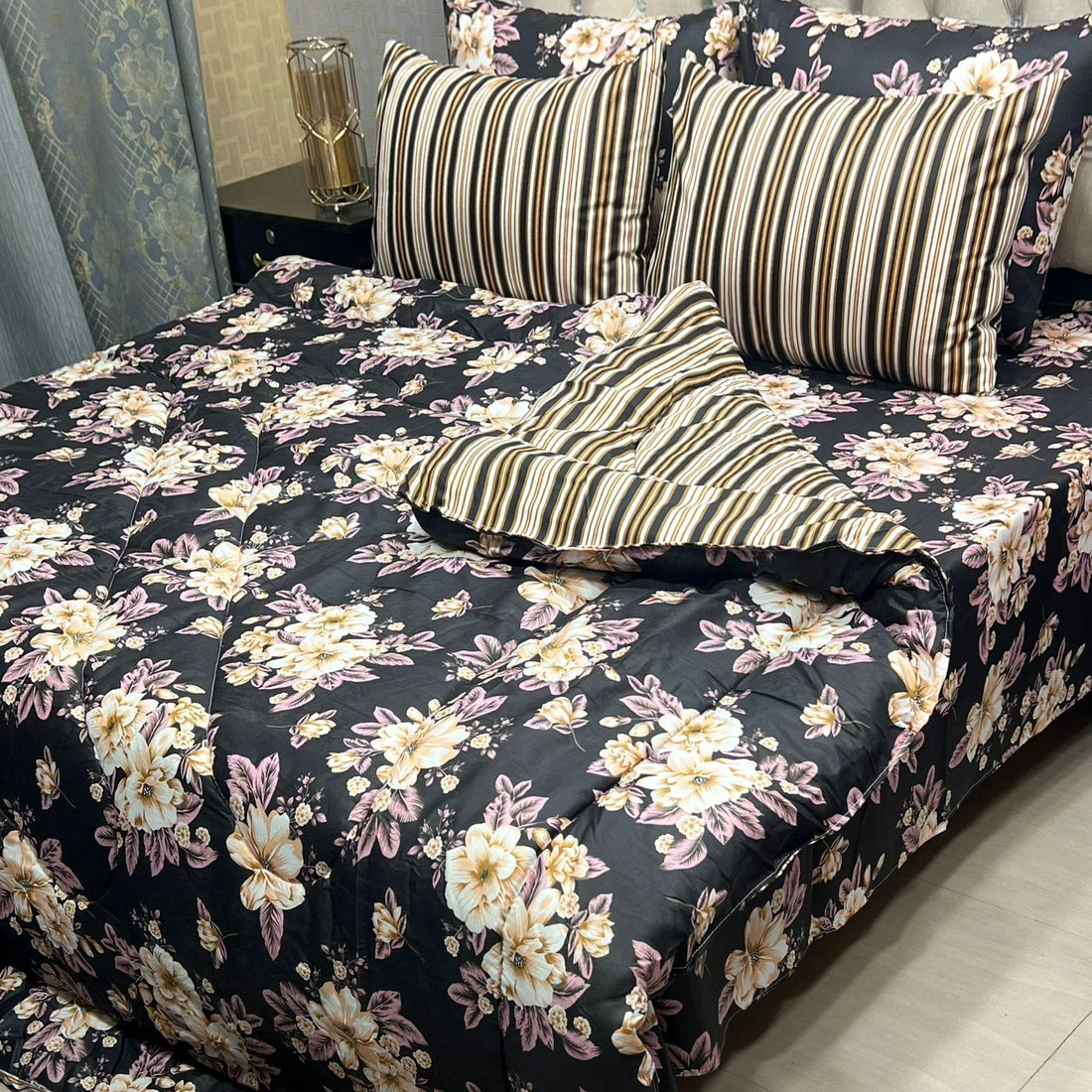Blue &amp; Purple Leaves 6PC Comforter Set (Vicky Razai Set)