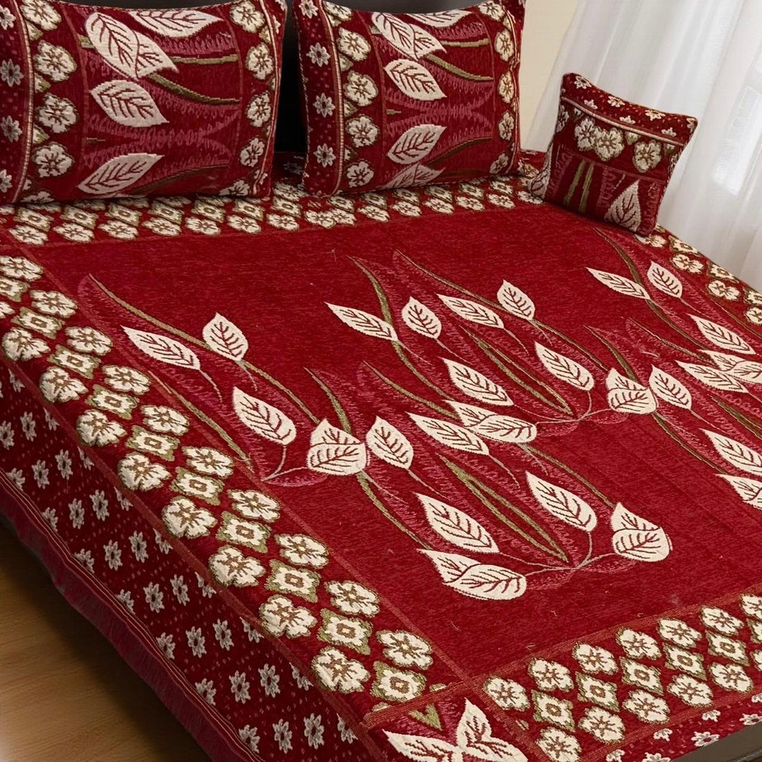 Bottle Green Heart – 4Pc Velvet Jacquard Luxury Bedsheet