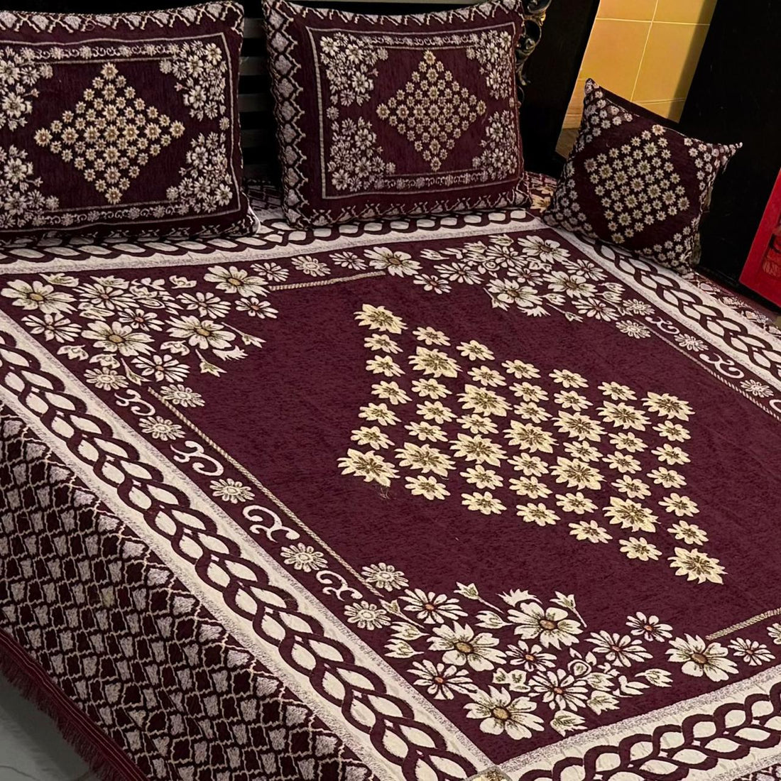 Imperial Purple – 4Pc Velvet Jacquard Luxury Bedsheet
