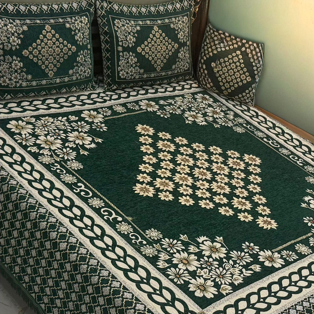 Teal Brown – 4Pc Velvet Jacquard Luxury Bedsheet