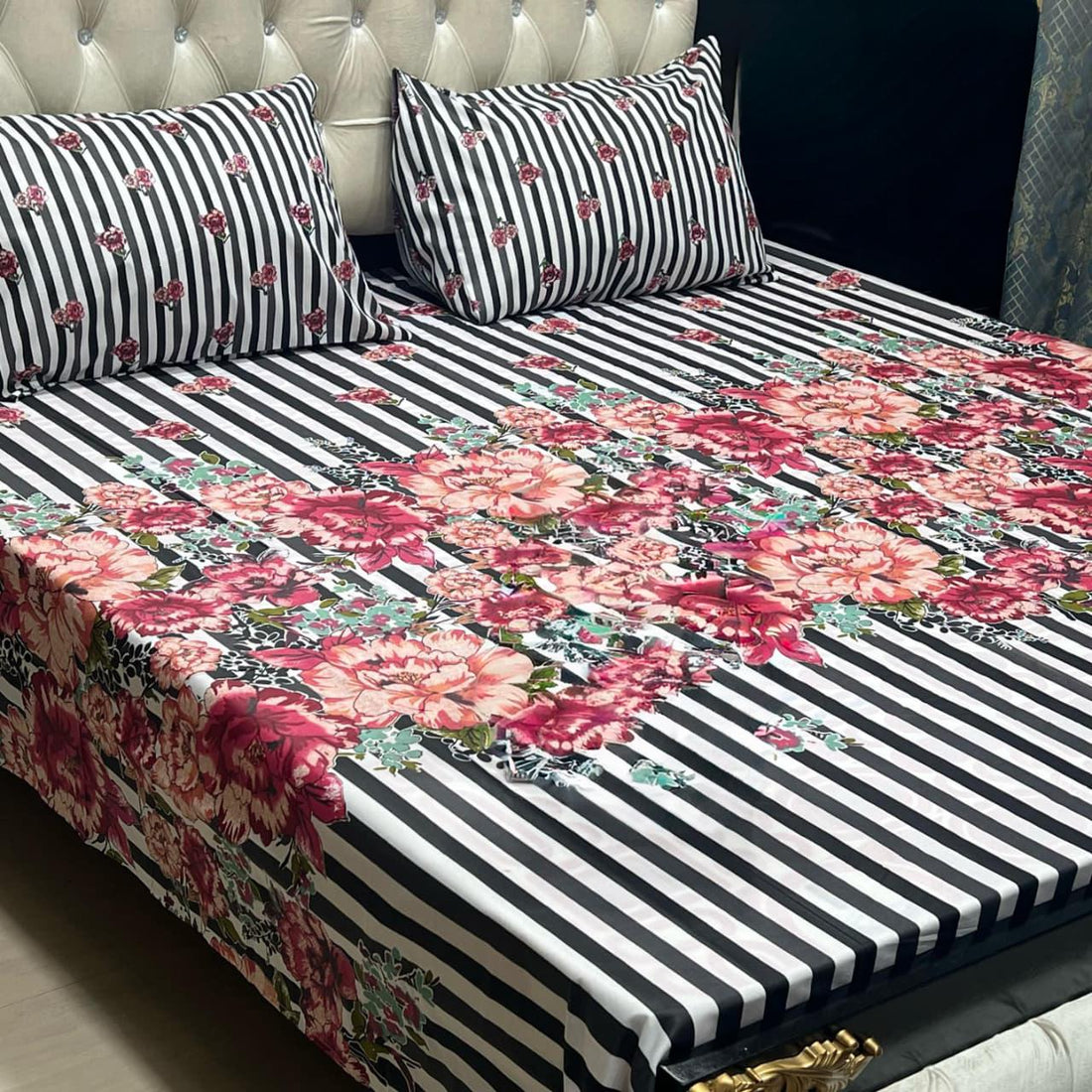 Red and White Printed  Cotton Bedsheet Set – Floral Pop Edition - Fashion Home Store