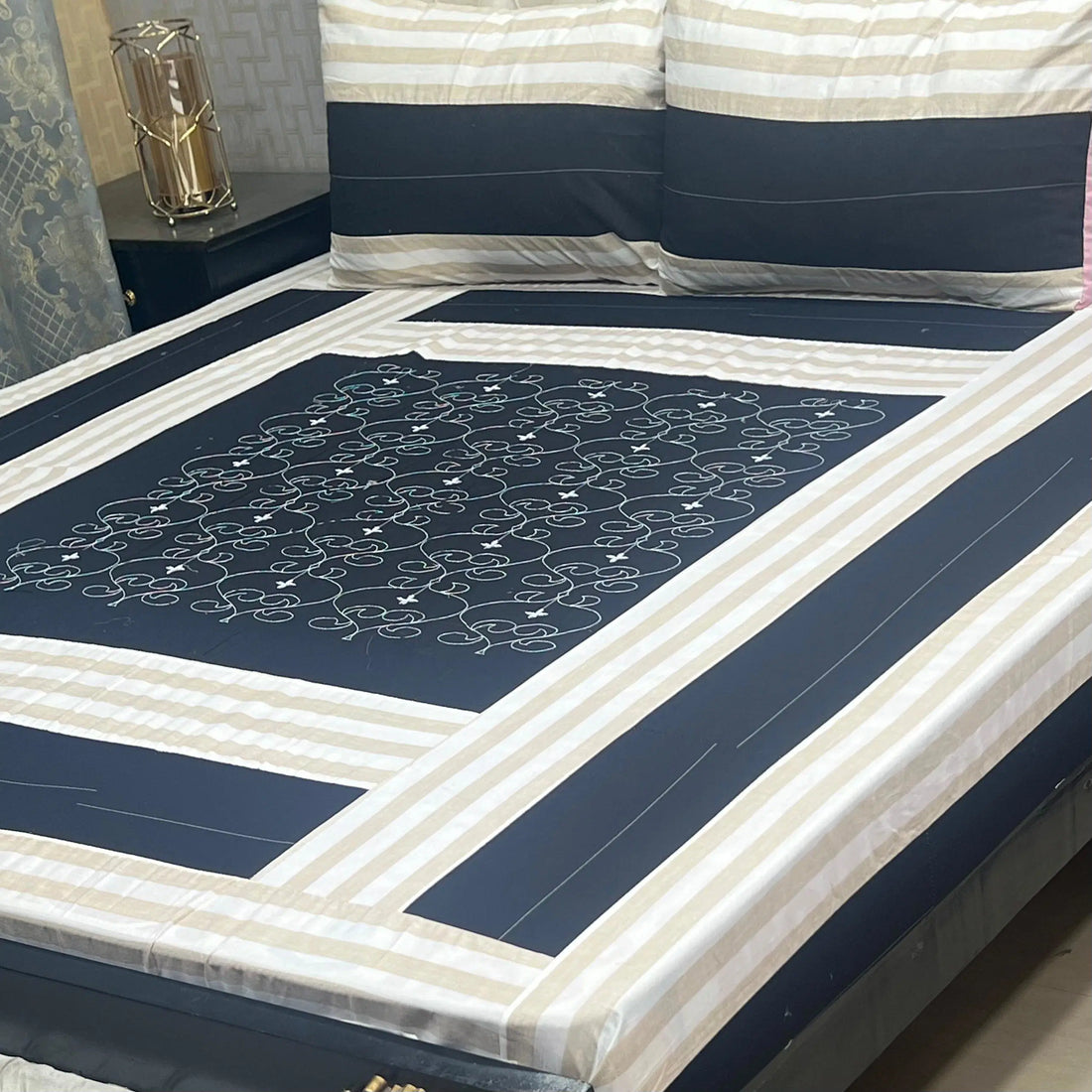 Deep Grid Embroidered Patchwork Bedsheet Set