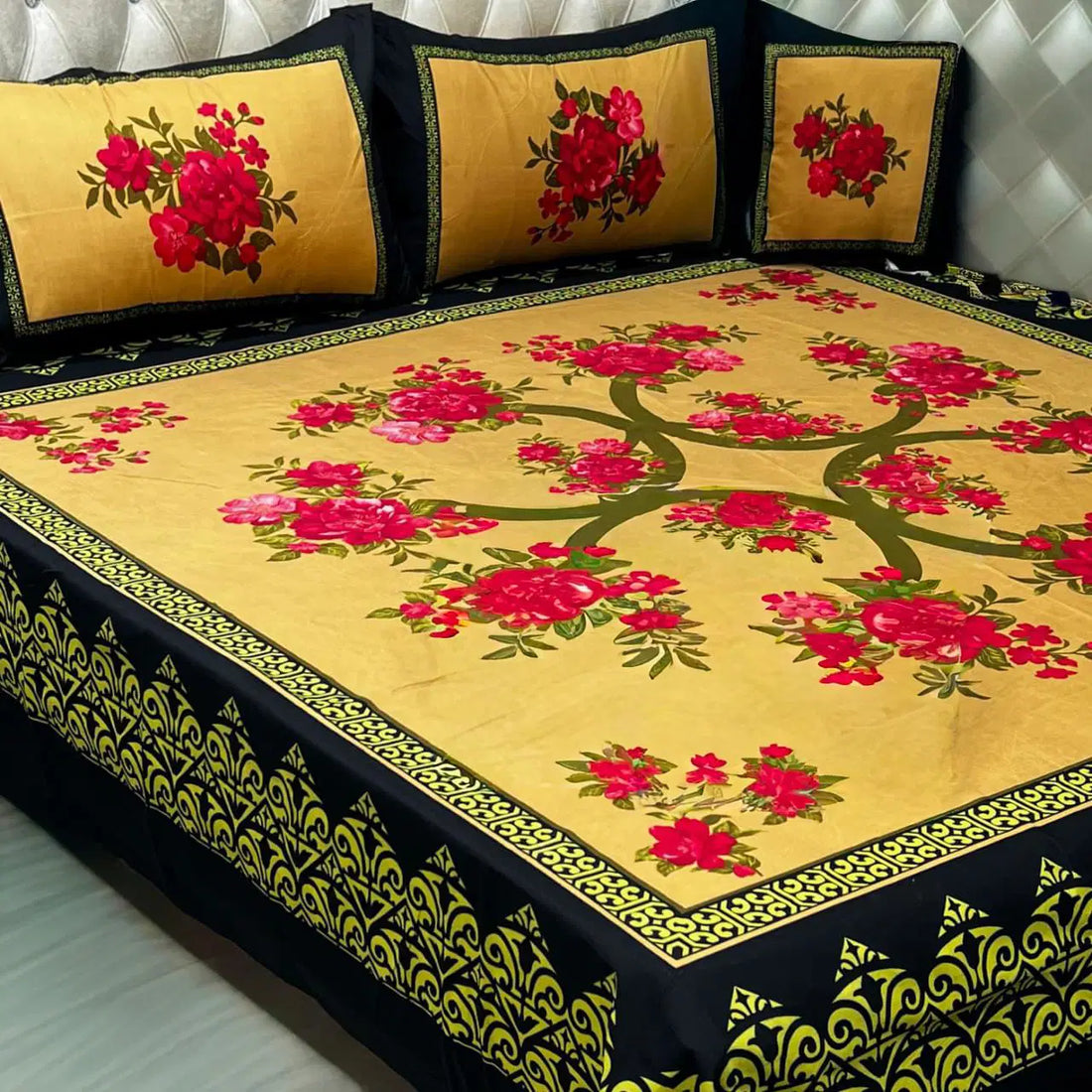 Crimson Rose Noir – 4-Piece 3D Bed Sheet Set