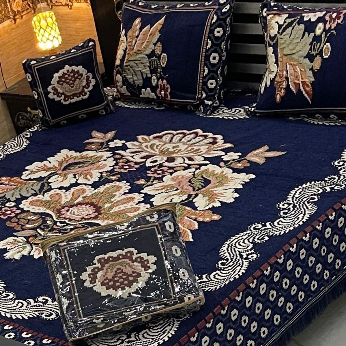 Navy Blue – 4Pc Velvet Jacquard Luxury Bedsheet