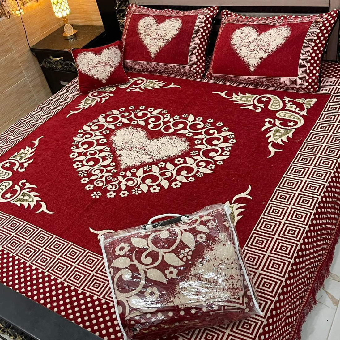 Maroon Heart – 4Pc Velvet Jacquard Luxury Bedsheet