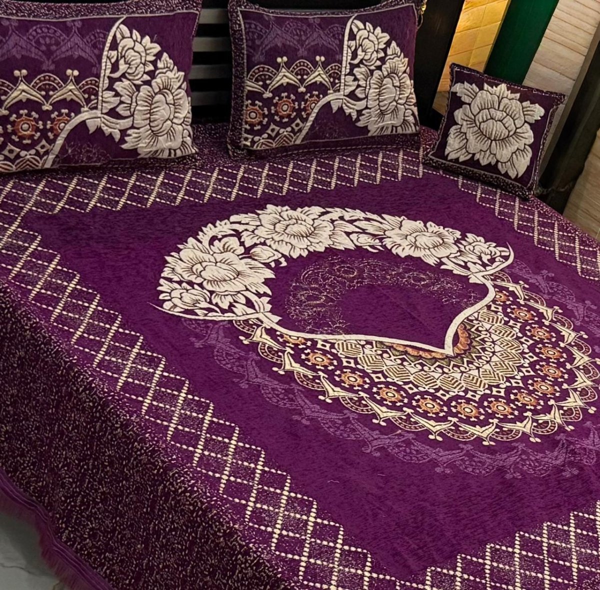 Elegant Jacquard Dreams 4Pc Velvet Jacquard Luxury Bedsheet - Fashion Home Store