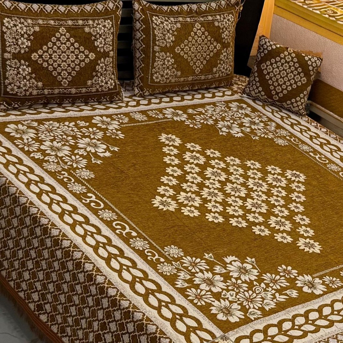 Emerald Royal – 4Pc Velvet Jacquard Luxury Bedsheet - Fashion Home Store