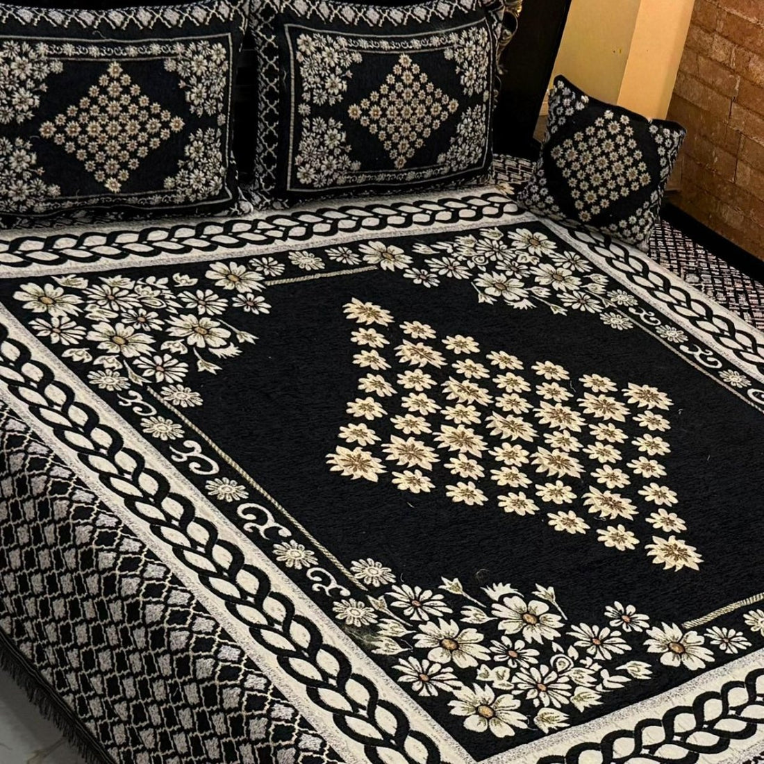 Mustard Green – 4Pc Velvet Jacquard Luxury Bedsheet - Fashion Home Store