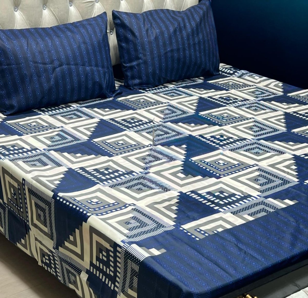 Regal Rest Printed Cotton Bedsheet Set – Floral Pop Edition - Fashion Home Store