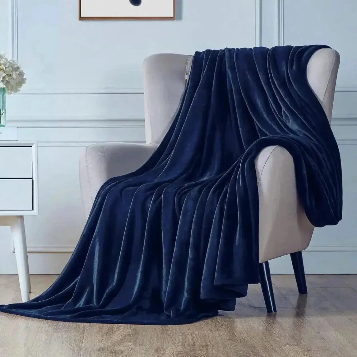 Ultra - Soft Navy Blue Velvet AC Blanket – Luxury All - Season Throw for Bed & Sofa - Fashion Home Store